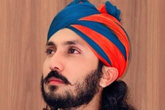 विधायक भाटी और भजन गायक रावणा के बीच बढ़ता विवाद दर्शाता हुआ इमेज